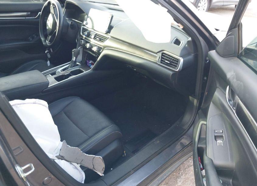 Photo 5 of 2018 Honda Accord SPORT (VIN 1HGCV1F31JA187607)