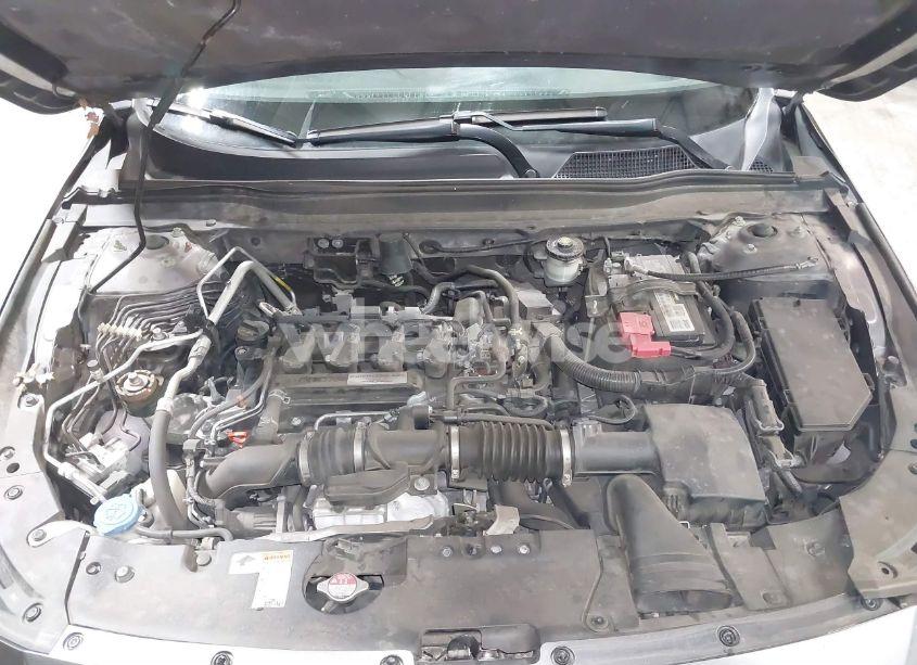 Photo 10 of 2018 Honda Accord SPORT (VIN 1HGCV1F31JA196887)