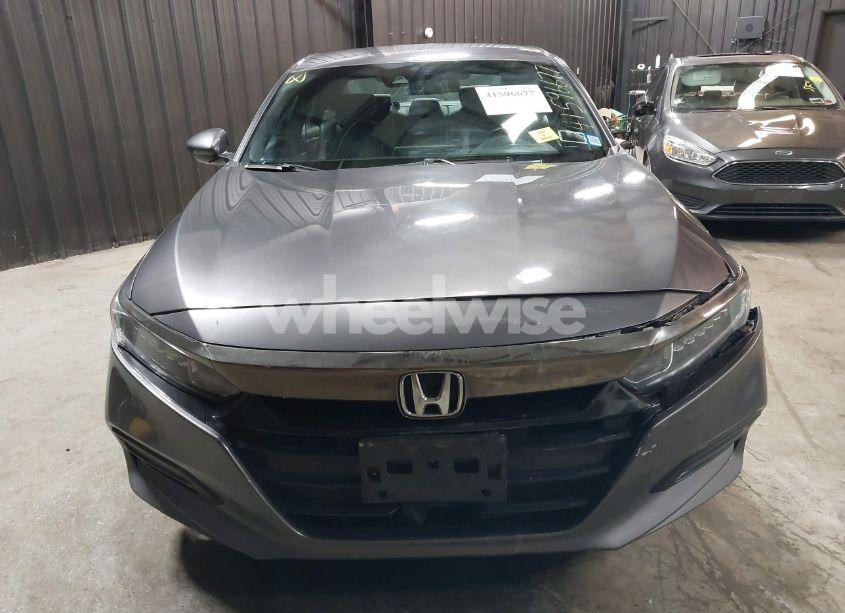 Photo 13 of 2018 Honda Accord SPORT (VIN 1HGCV1F31JA196887)