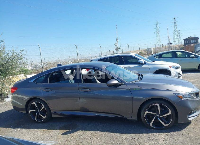 Photo 13 of 2018 Honda Accord SPORT (VIN 1HGCV1F31JA206219)