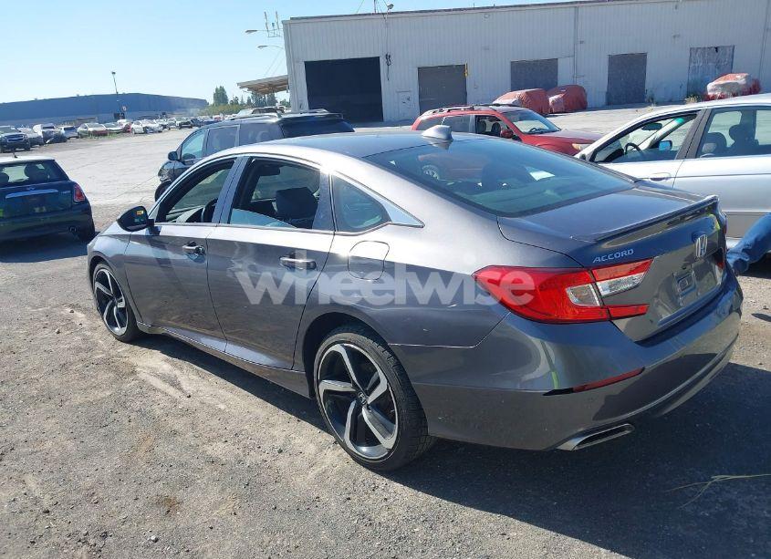 Photo 3 of 2018 Honda Accord SPORT (VIN 1HGCV1F31JA206219)