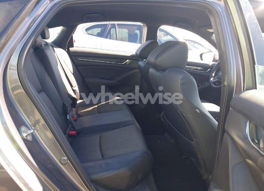 Photo 8 of 2018 Honda Accord SPORT (VIN 1HGCV1F31JA206219)