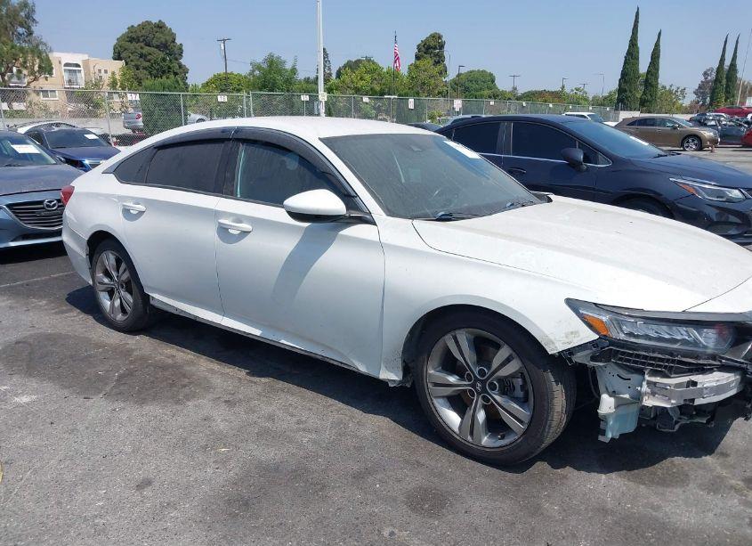 Photo 13 of 2018 Honda Accord SPORT (VIN 1HGCV1F31JA207810)