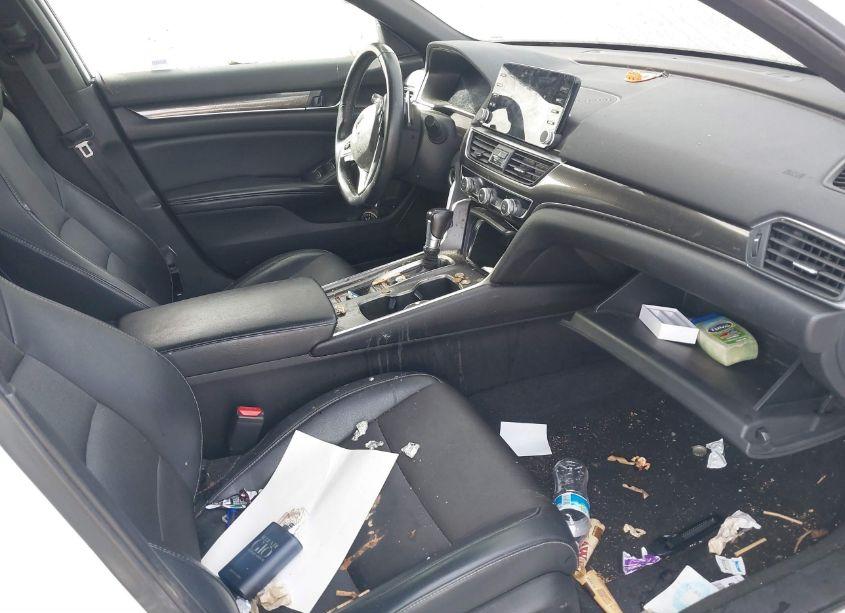 Photo 5 of 2018 Honda Accord SPORT (VIN 1HGCV1F31JA207810)