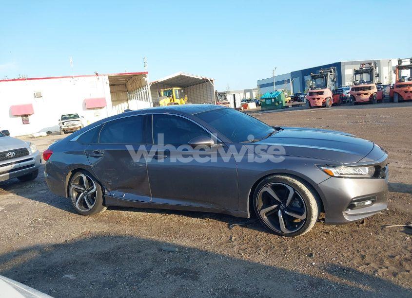 Photo 13 of 2018 Honda Accord SPORT (VIN 1HGCV1F31JA228351)