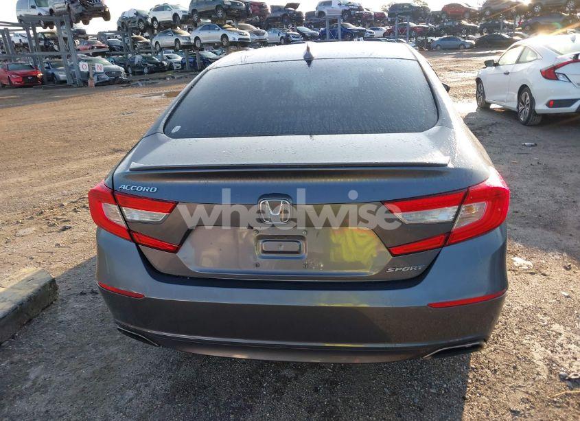 Photo 16 of 2018 Honda Accord SPORT (VIN 1HGCV1F31JA228351)