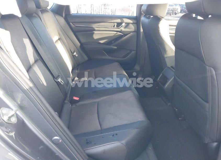 Photo 8 of 2018 Honda Accord SPORT (VIN 1HGCV1F31JA228351)