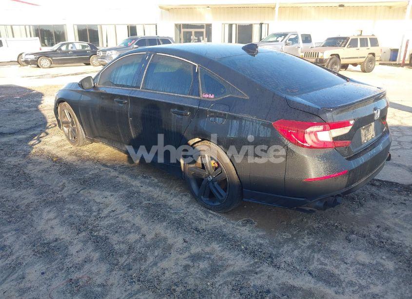 Photo 3 of 2018 Honda Accord SPORT (VIN 1HGCV1F31JA249247)