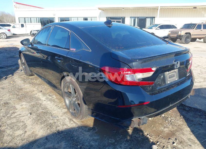 Photo 6 of 2018 Honda Accord SPORT (VIN 1HGCV1F31JA249247)