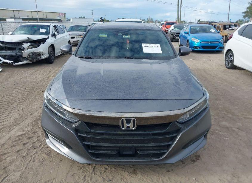 Photo 12 of 2018 Honda Accord SPORT (VIN 1HGCV1F31JA250740)