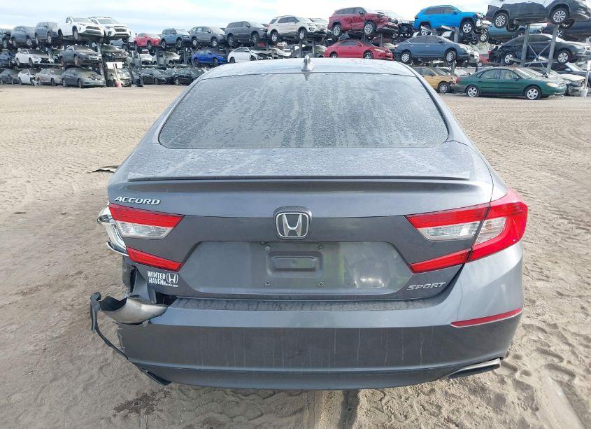 Photo 16 of 2018 Honda Accord SPORT (VIN 1HGCV1F31JA250740)