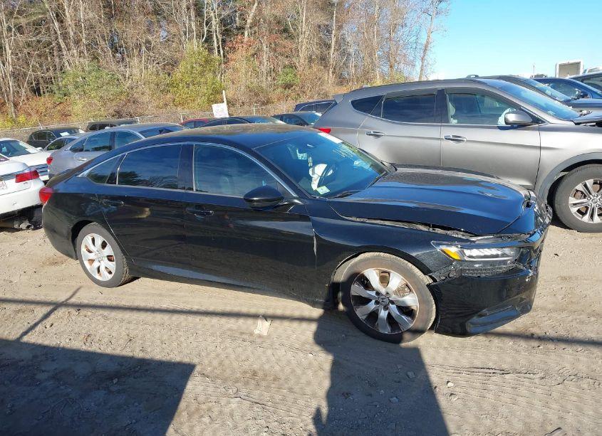 Photo 13 of 2018 Honda Accord SPORT (VIN 1HGCV1F31JA269000)