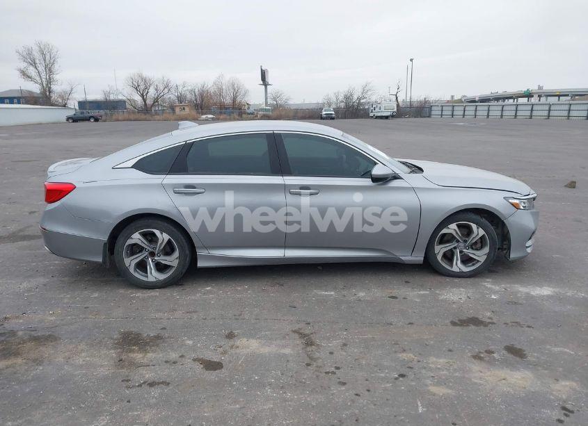 Photo 13 of 2019 Honda Accord SPORT (VIN 1HGCV1F31KA001047)