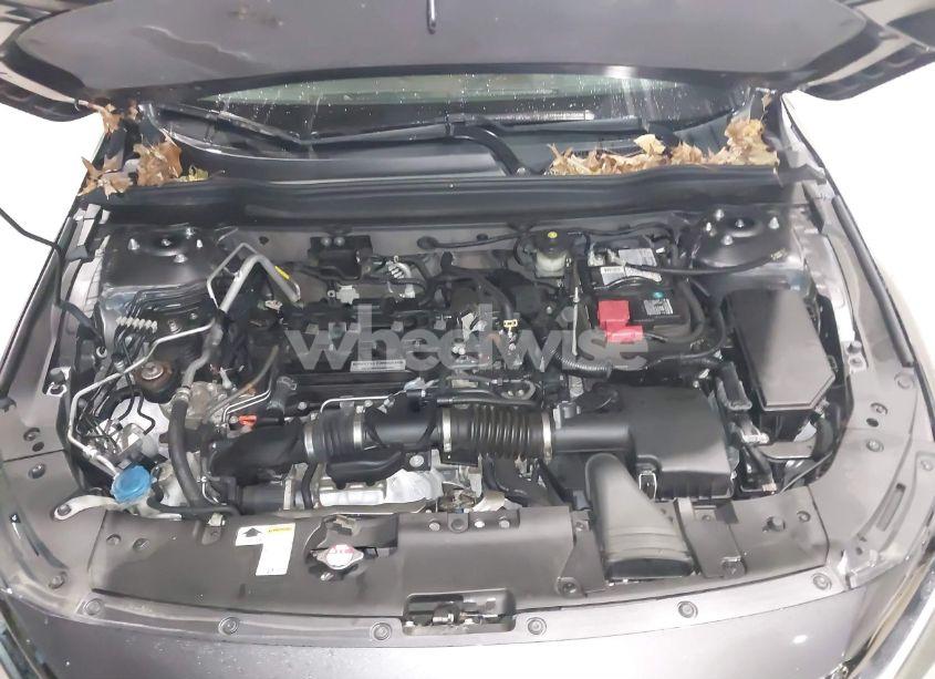 Photo 10 of 2019 Honda Accord SPORT (VIN 1HGCV1F31KA021167)