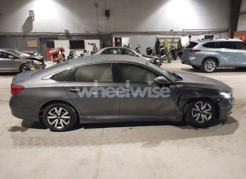 Photo 13 of 2019 Honda Accord SPORT (VIN 1HGCV1F31KA021167)