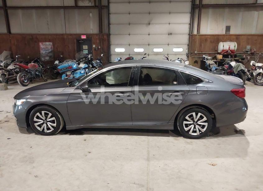 Photo 14 of 2019 Honda Accord SPORT (VIN 1HGCV1F31KA021167)
