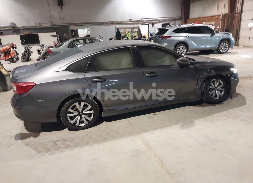 Photo 4 of 2019 Honda Accord SPORT (VIN 1HGCV1F31KA021167)