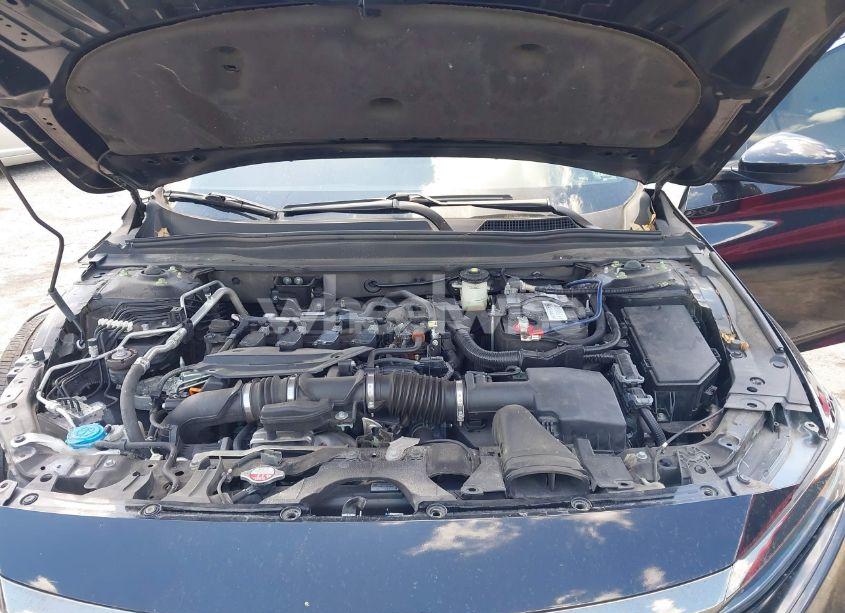 Photo 10 of 2019 Honda Accord SPORT (VIN 1HGCV1F31KA056615)