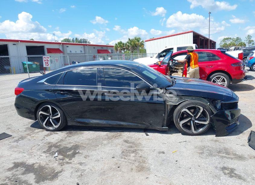 Photo 13 of 2019 Honda Accord SPORT (VIN 1HGCV1F31KA056615)