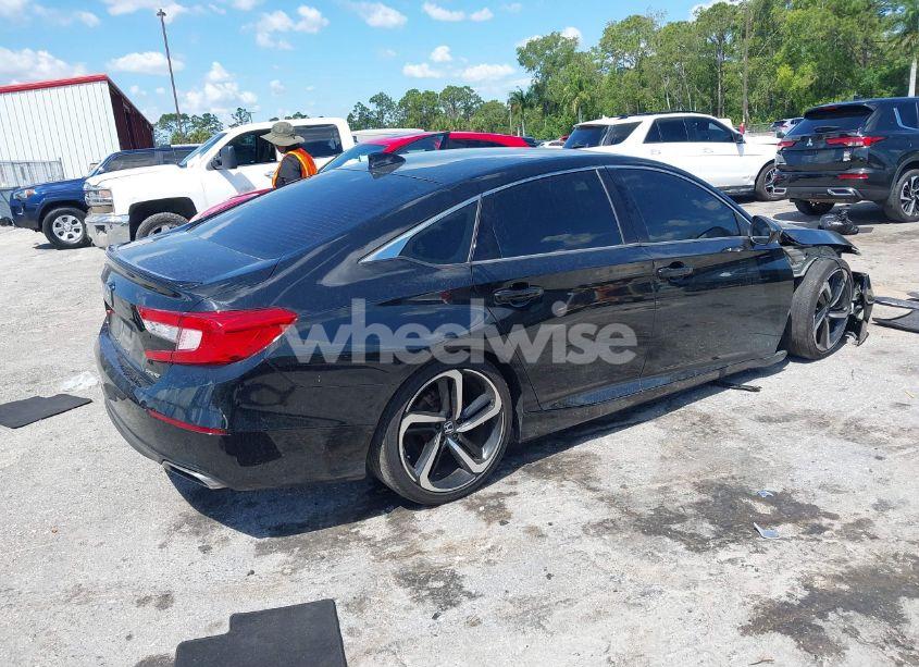 Photo 4 of 2019 Honda Accord SPORT (VIN 1HGCV1F31KA056615)