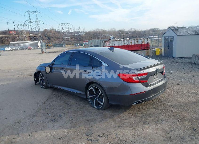 Photo 3 of 2019 Honda Accord SPORT (VIN 1HGCV1F31KA064259)