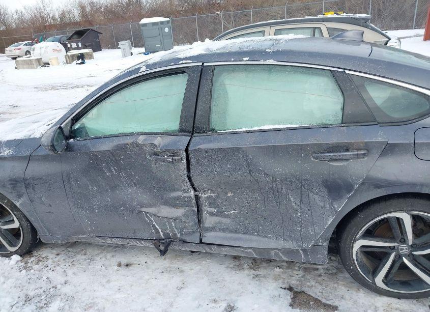 Photo 14 of 2019 Honda Accord SPORT (VIN 1HGCV1F31KA091090)