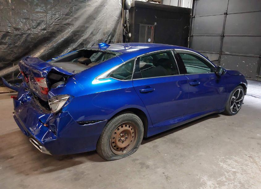 Photo 4 of 2019 Honda Accord SPORT (VIN 1HGCV1F31KA093003)