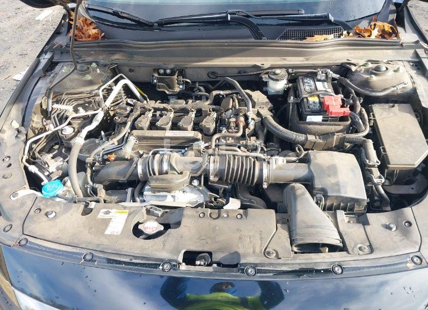Photo 10 of 2019 Honda Accord SPORT (VIN 1HGCV1F31KA113525)