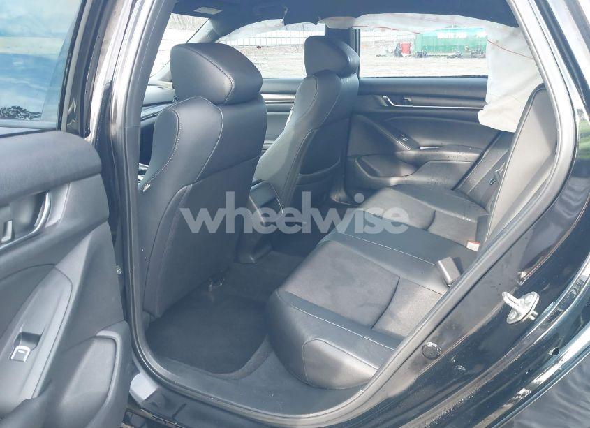 Photo 8 of 2019 Honda Accord SPORT (VIN 1HGCV1F31KA113525)