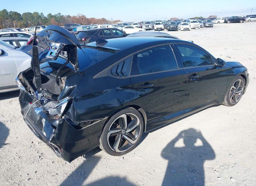 Photo 4 of 2019 Honda Accord SPORT (VIN 1HGCV1F31KA122323)