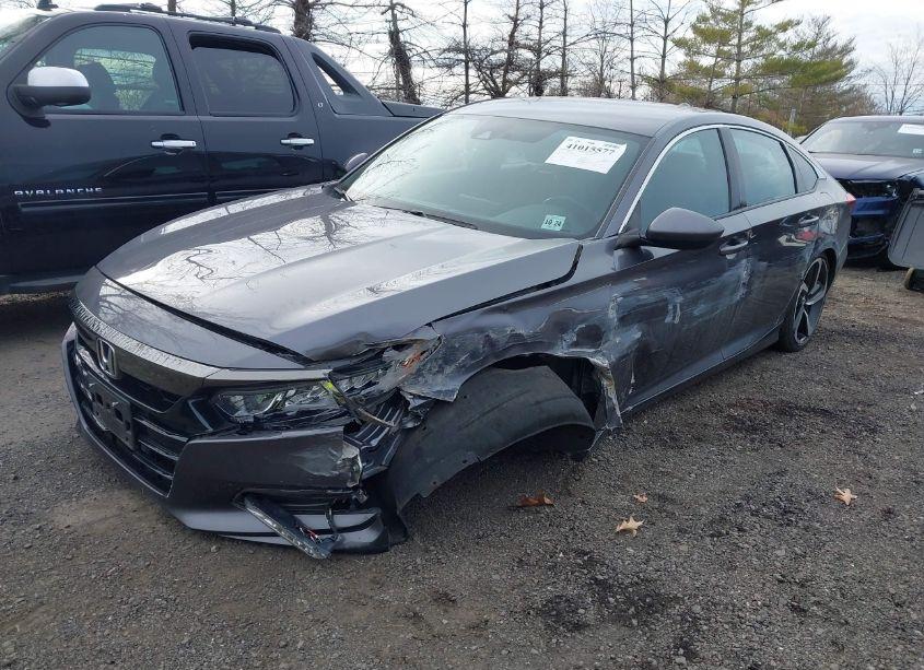 Photo 2 of 2019 Honda Accord SPORT (VIN 1HGCV1F31KA125531)
