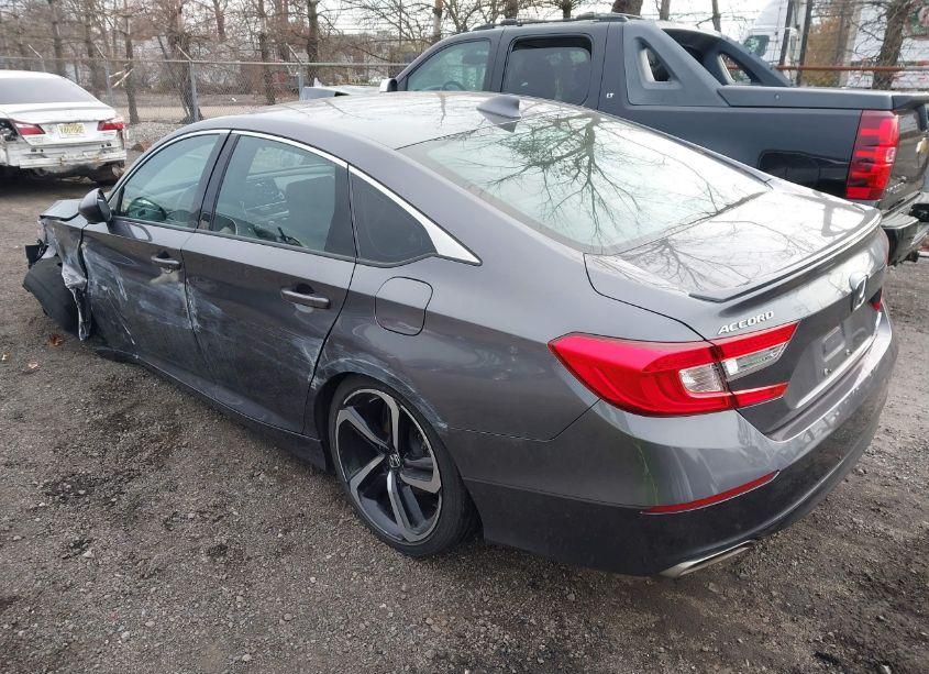 Photo 3 of 2019 Honda Accord SPORT (VIN 1HGCV1F31KA125531)