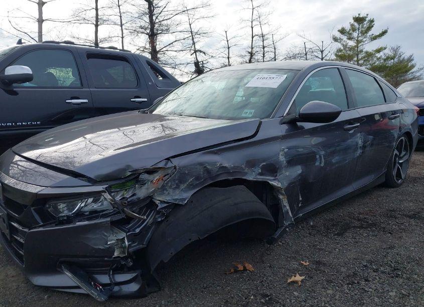 Photo 6 of 2019 Honda Accord SPORT (VIN 1HGCV1F31KA125531)