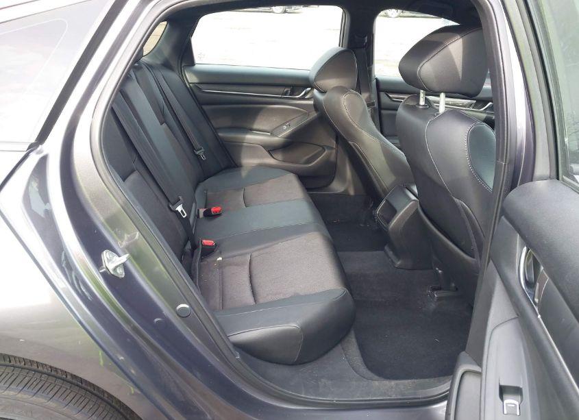 Photo 8 of 2019 Honda Accord SPORT (VIN 1HGCV1F31KA125531)