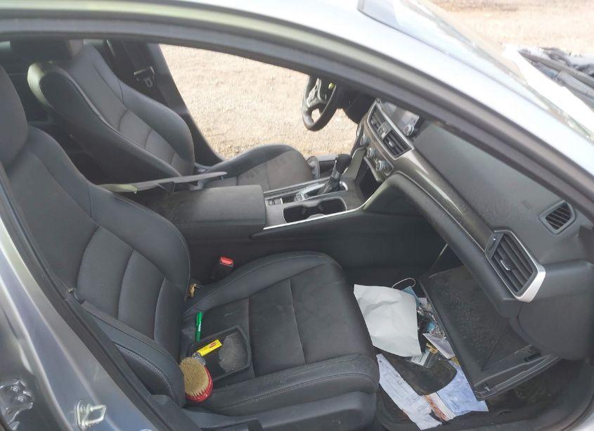 Photo 5 of 2019 Honda Accord SPORT (VIN 1HGCV1F31KA128946)