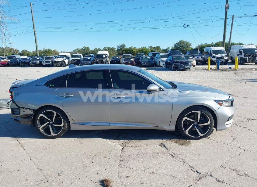 Photo 14 of 2019 Honda Accord SPORT (VIN 1HGCV1F31KA142152)