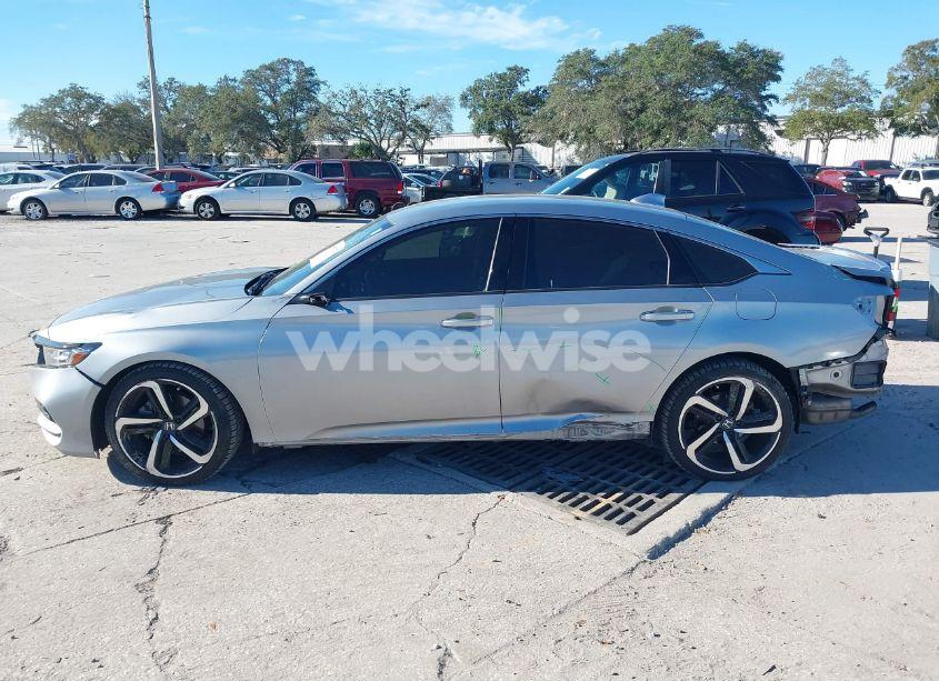 Photo 15 of 2019 Honda Accord SPORT (VIN 1HGCV1F31KA142152)