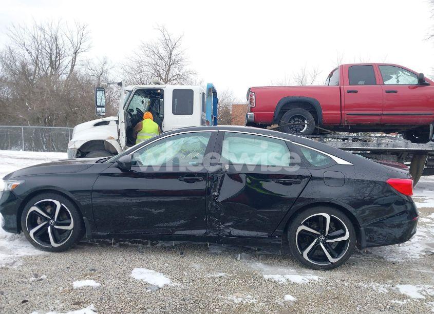 Photo 14 of 2019 Honda Accord SPORT (VIN 1HGCV1F31KA171814)