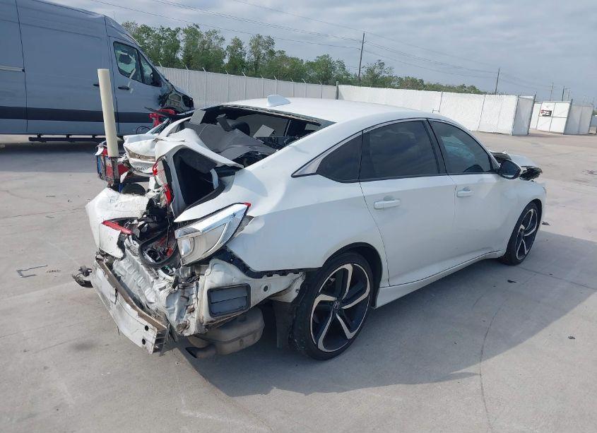 Photo 4 of 2020 Honda Accord SPORT (VIN 1HGCV1F31LA019582)