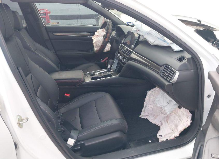 Photo 5 of 2020 Honda Accord SPORT (VIN 1HGCV1F31LA019582)