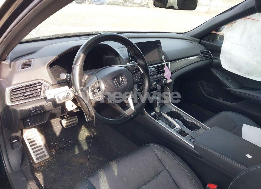 Photo 5 of 2020 Honda Accord SPORT (VIN 1HGCV1F31LA114949)