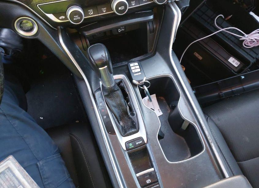 Photo 11 of 2020 Honda Accord SPORT (VIN 1HGCV1F31LA123876)