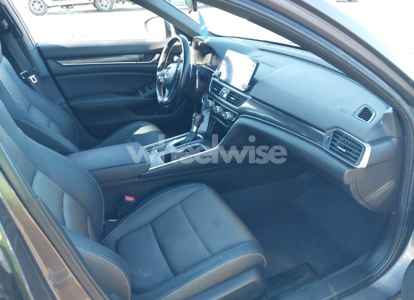Photo 5 of 2020 Honda Accord SPORT (VIN 1HGCV1F31LA136790)