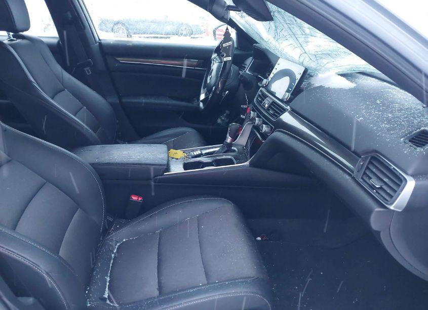 Photo 5 of 2020 Honda Accord SPORT (VIN 1HGCV1F31LA144050)