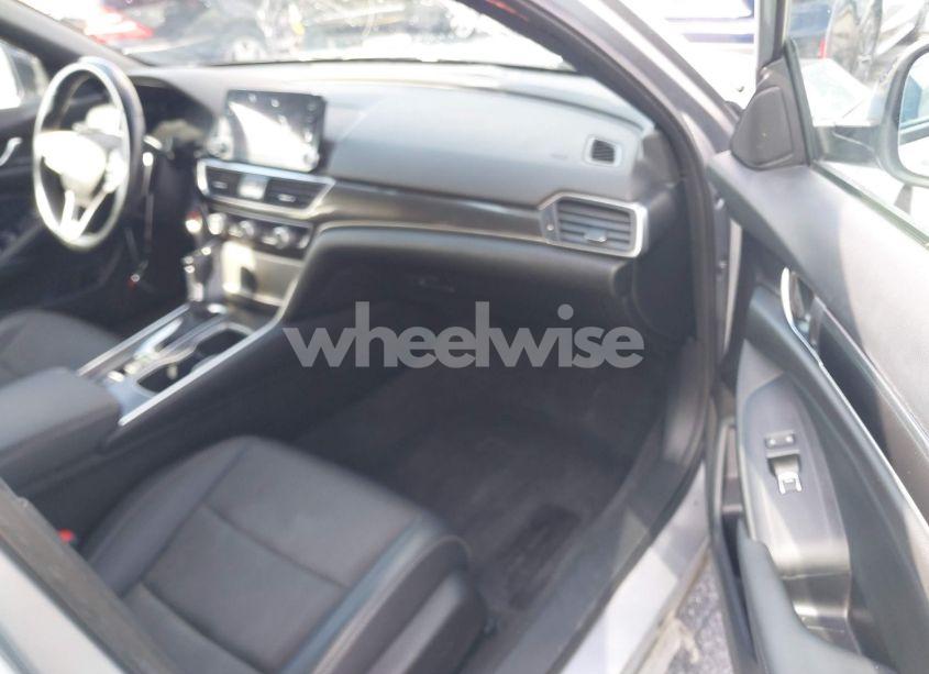 Photo 5 of 2021 Honda Accord SPORT (VIN 1HGCV1F31MA014061)