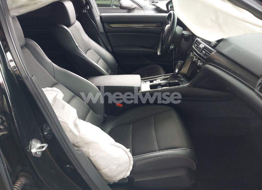 Photo 5 of 2021 Honda Accord SPORT (VIN 1HGCV1F31MA066404)