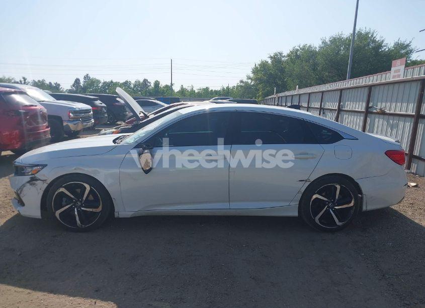 Photo 14 of 2022 Honda Accord SPORT (VIN 1HGCV1F31NA101167)