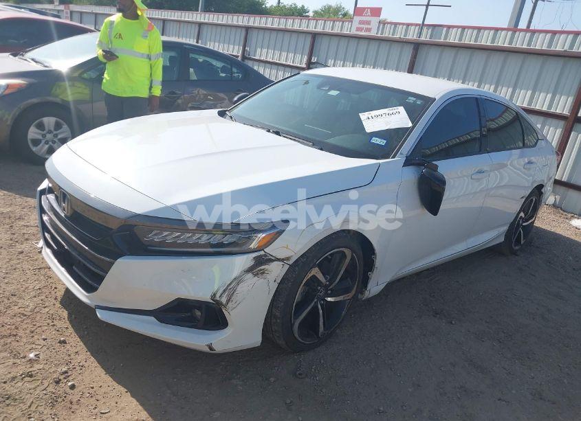 Photo 2 of 2022 Honda Accord SPORT (VIN 1HGCV1F31NA101167)