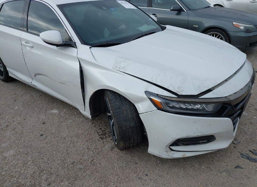 Photo 16 of 2018 Honda Accord SPORT (VIN 1HGCV1F32JA028501)