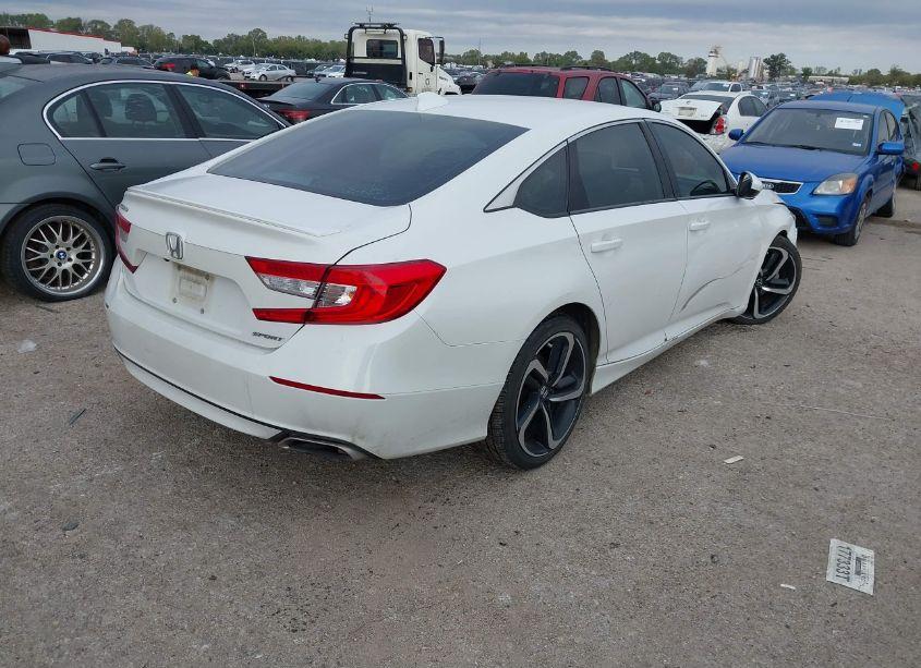 Photo 4 of 2018 Honda Accord SPORT (VIN 1HGCV1F32JA028501)